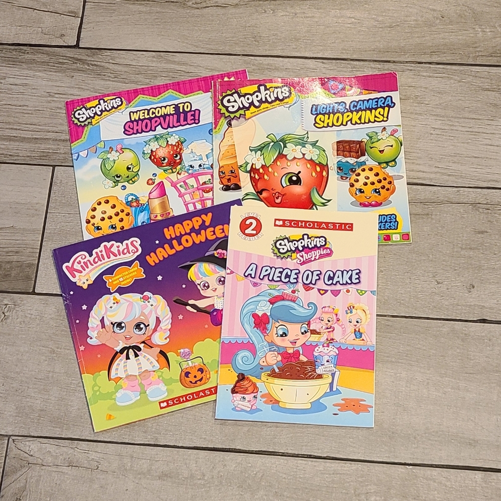 🍁Shopkins book bundle🍉